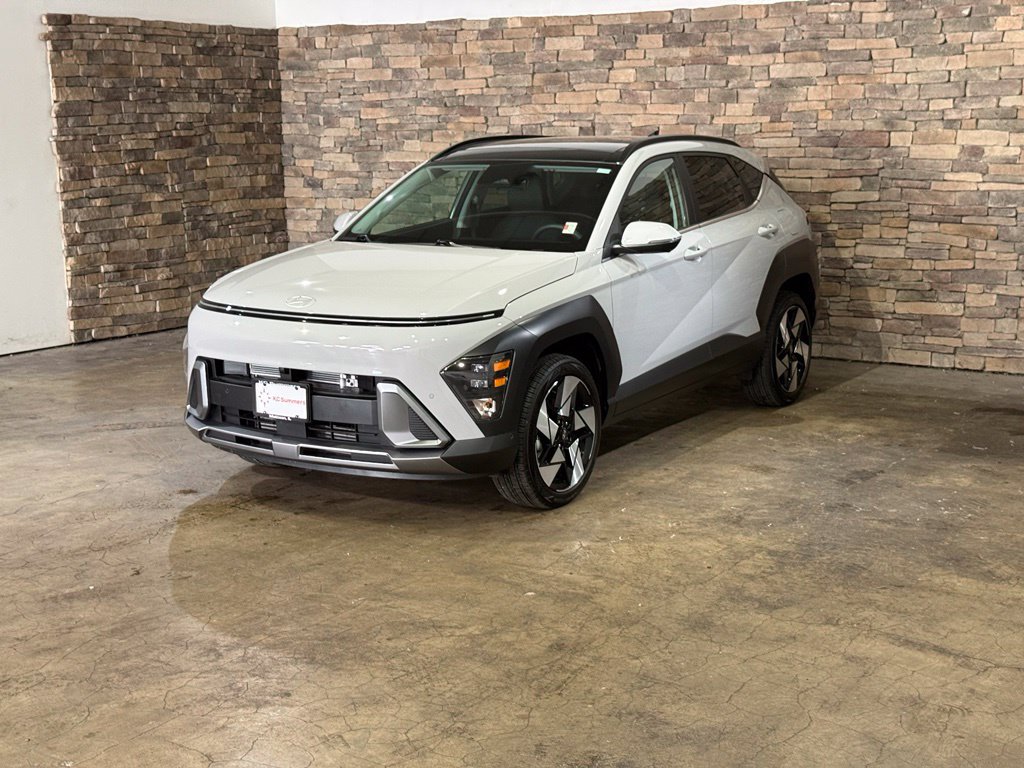 Used 2026 Hyundai Kona Limited AWD/4WD image 3