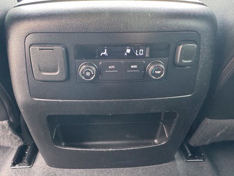 Used 2020 Chevrolet Suburban LT AWD/4WD image 18