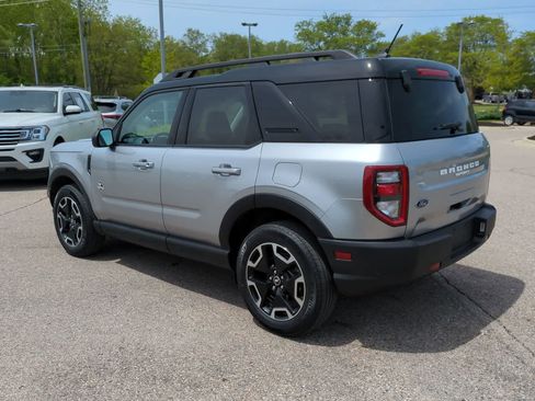 Used 2023 Ford Bronco Sport Outer Banks w/ Tech Package AWD/4WD image 6
