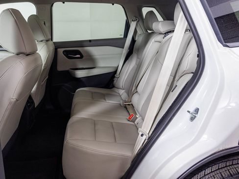 Used 2023 Nissan Rogue SL w/ SL Premium Package image 40