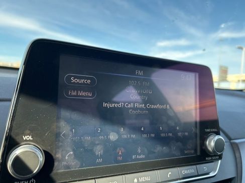 Used 2024 Nissan Altima 2.5 SV image 21