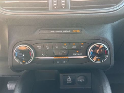 Used 2025 Ford Escape Active AWD/4WD image 29