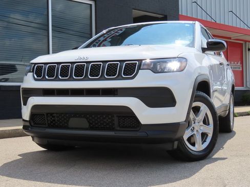 Used 2023 Jeep Compass Sport AWD/4WD image 7