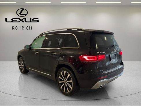 Used 2022 Mercedes-Benz GLB 250 4MATIC image 8