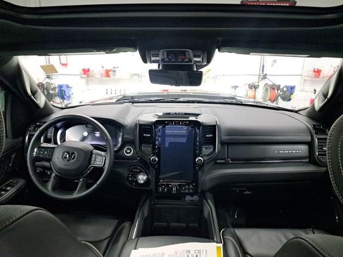 Used 2024 RAM 1500 Limited image 18