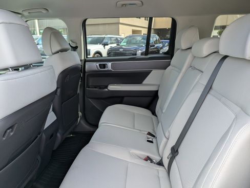 New 2026 Hyundai Santa Fe SE image 13