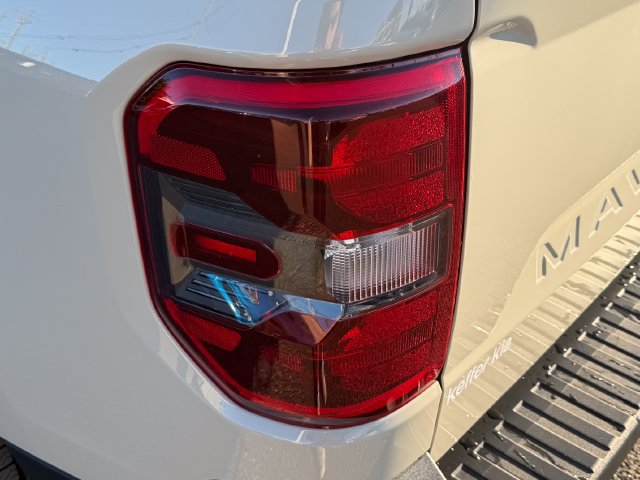 Used 2025 Ford Maverick Lariat AWD/4WD image 14