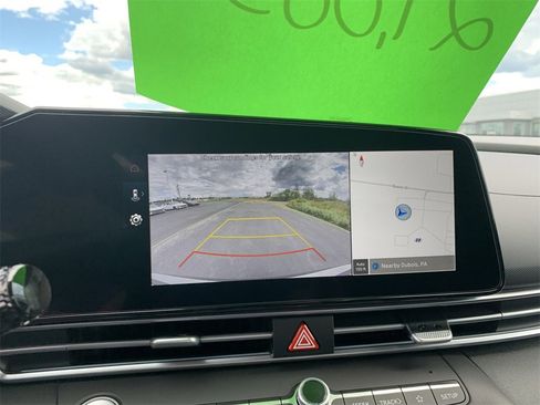 New 2025 Hyundai Elantra SEL image 18