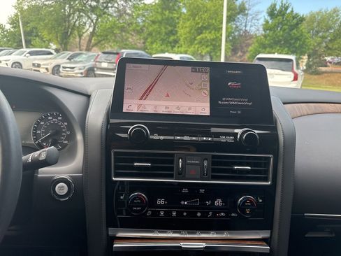 Used 2024 Nissan Armada SL w/ Captain's Chairs Package image 25