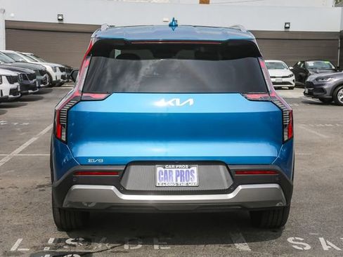 New 2026 Kia EV9 Wind image 16