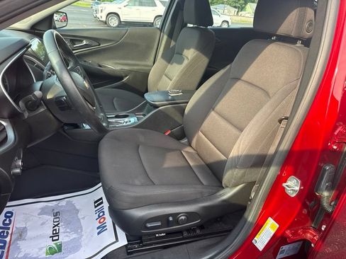 Used 2024 Chevrolet Malibu RS FWD image 17