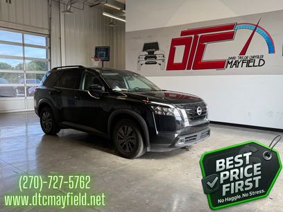 Used 2023 Nissan Pathfinder SV