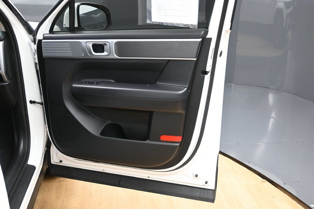 Used 2024 Hyundai Santa Fe SE FWD image 33