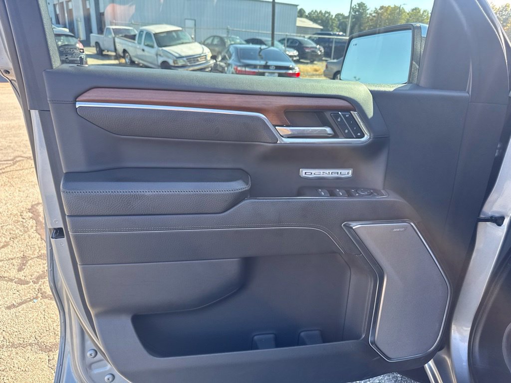 Used 2023 GMC Sierra 1500 Denali w/ Denali Reserve Package AWD/4WD image 9