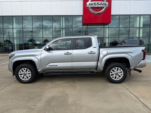 Used 2024 Toyota Tacoma SR5 image 2