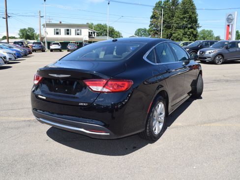Used 2015 Chrysler 200 Limited w/ Convenience Group FWD image 7
