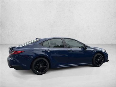 Used 2026 Toyota Camry SE w/ Convenience Package image 4