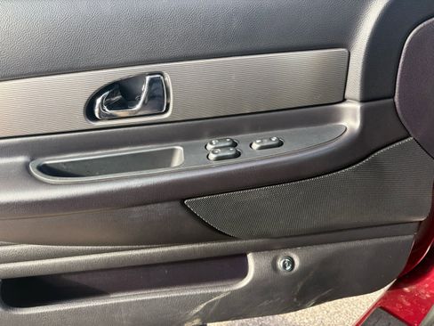 Used 2004 Ford Thunderbird Deluxe image 14