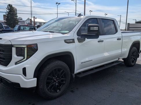 Used 2024 GMC Sierra 1500 Pro w/ Graphite Edition AWD/4WD image 2