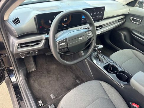 Used 2025 Kia K4 FWD image 23