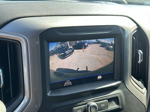 Used 2020 Chevrolet Silverado 1500 Custom w/ Custom Value Package RWD image 21