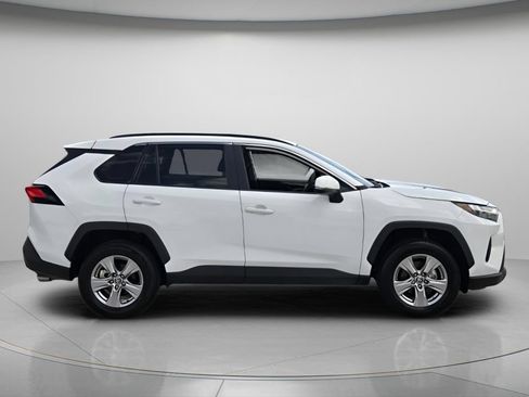 Used 2025 Toyota RAV4 XLE AWD/4WD image 3