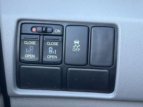 Used 2016 Honda Odyssey SE image 15