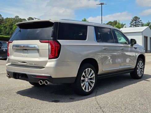 Used 2021 GMC Yukon XL Denali w/ Denali Ultimate Package AWD/4WD image 5