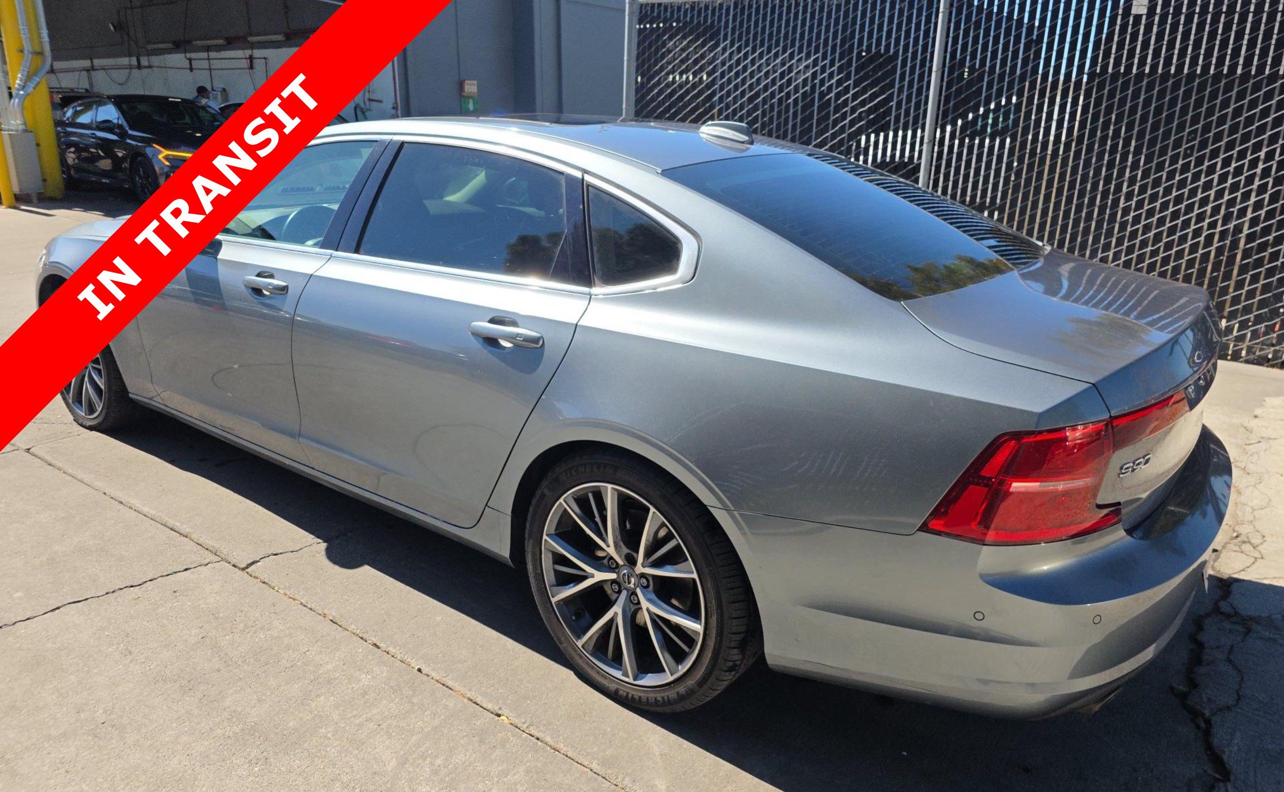 Used 2018 Volvo S90 T5 Momentum w/ Convenience Package AWD/4WD image 5