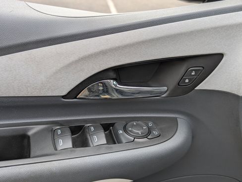 Used 2018 Chevrolet Bolt LT image 15