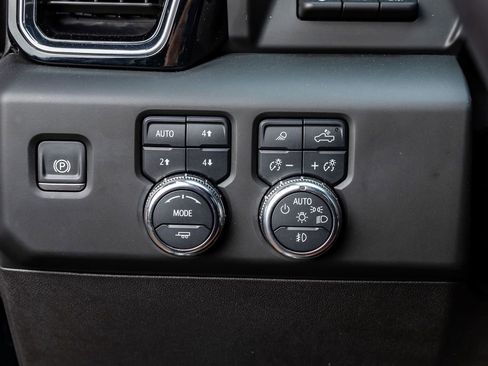 Used 2024 GMC Sierra 2500 Denali Ultimate image 21