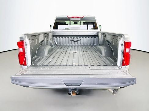 Used 2025 Chevrolet Silverado 3500 High Country w/ High Country Premium Package AWD/4WD image 10