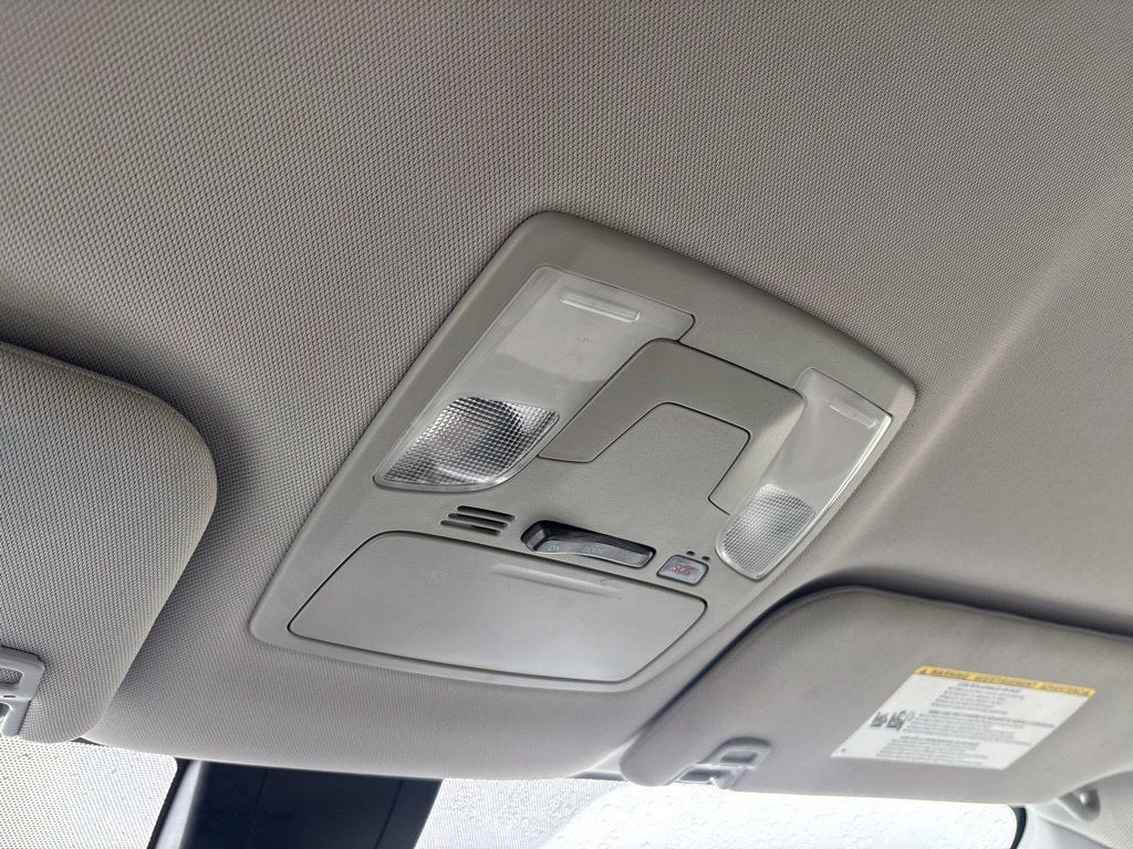 Used 2020 Toyota Sienna L FWD image 25