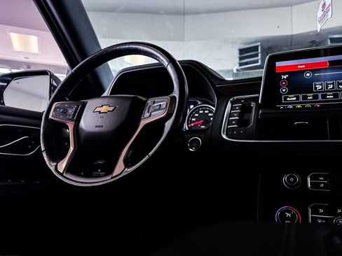 Used 2021 Chevrolet Suburban High Country w/ Premium Package image 37