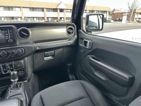 Used 2019 Jeep Wrangler Unlimited Sport S AWD/4WD image 26