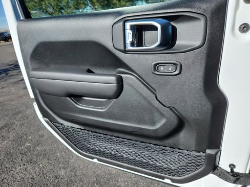 New 2026 Jeep Gladiator Sport image 13