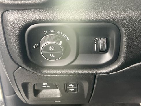 Used 2023 RAM 1500 Big Horn image 10