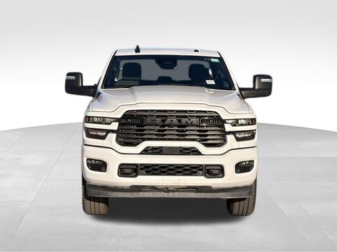 Used 2025 RAM 2500 Big Horn AWD/4WD image 3