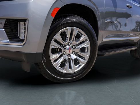 Used 2024 GMC Yukon Denali AWD/4WD image 4