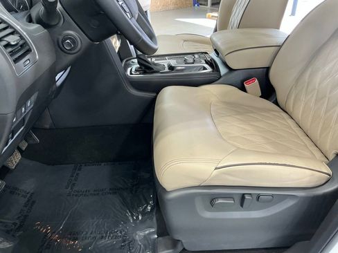 Used 2024 Nissan Armada Platinum w/ Captain's Chairs Package image 12