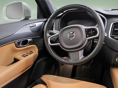 Certified 2021 Volvo XC90 T8 Inscription w/ Advanced Package image 15
