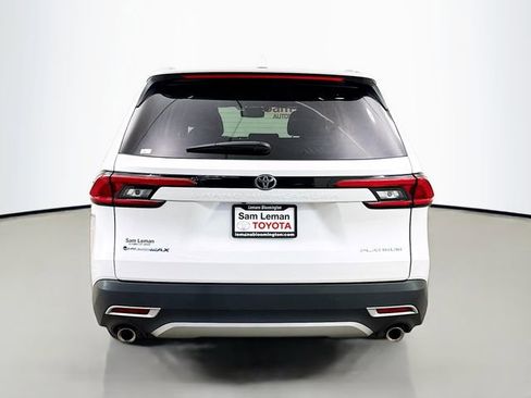 Used 2024 Toyota Grand Highlander AWD Hybrid image 6
