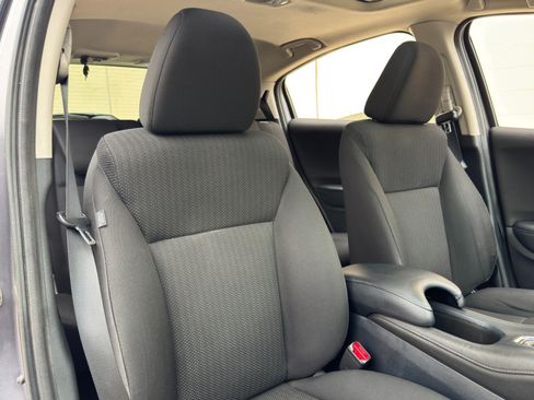 Used 2018 Honda HR-V EX image 32