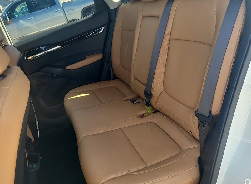 Used 2024 Kia Seltos EX AWD/4WD image 2