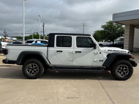 Used 2024 Jeep Gladiator Rubicon image 7