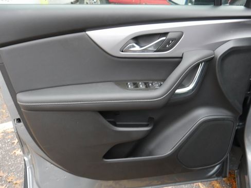 New 2025 Chevrolet Blazer LT w/ Midnight/Sport Edition image 28