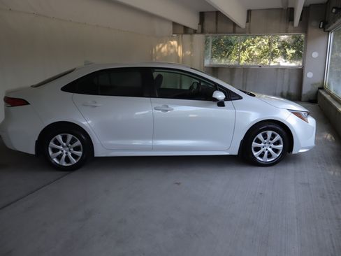 Used 2026 Toyota Corolla LE FWD image 4