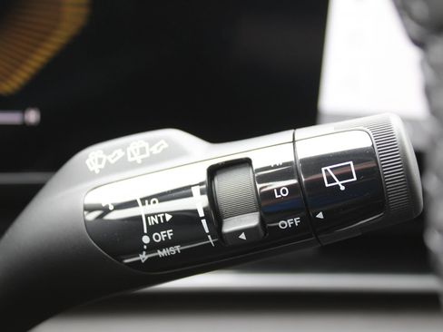 New 2026 Kia Carnival EX FWD image 38