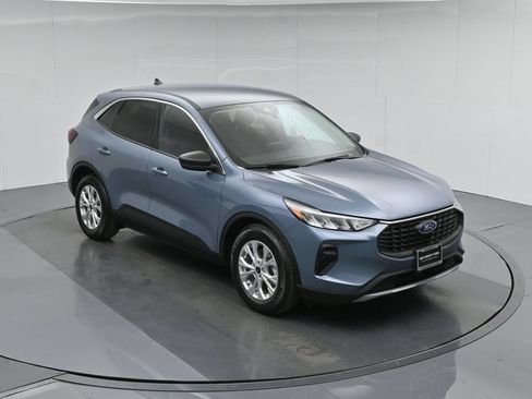 Used 2023 Ford Escape Active FWD image 39