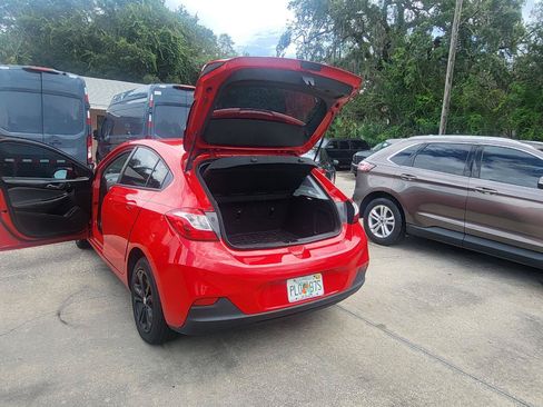 Used 2019 Chevrolet Cruze LS w/ LS Convenience Package FWD image 23